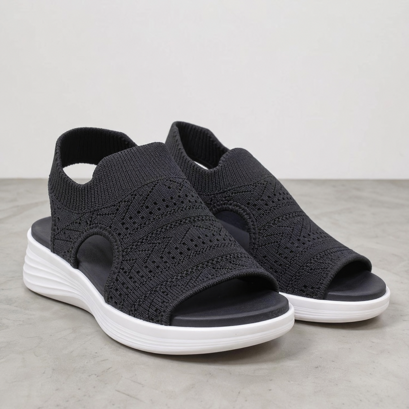 Oakmere | Sandals | Tubi