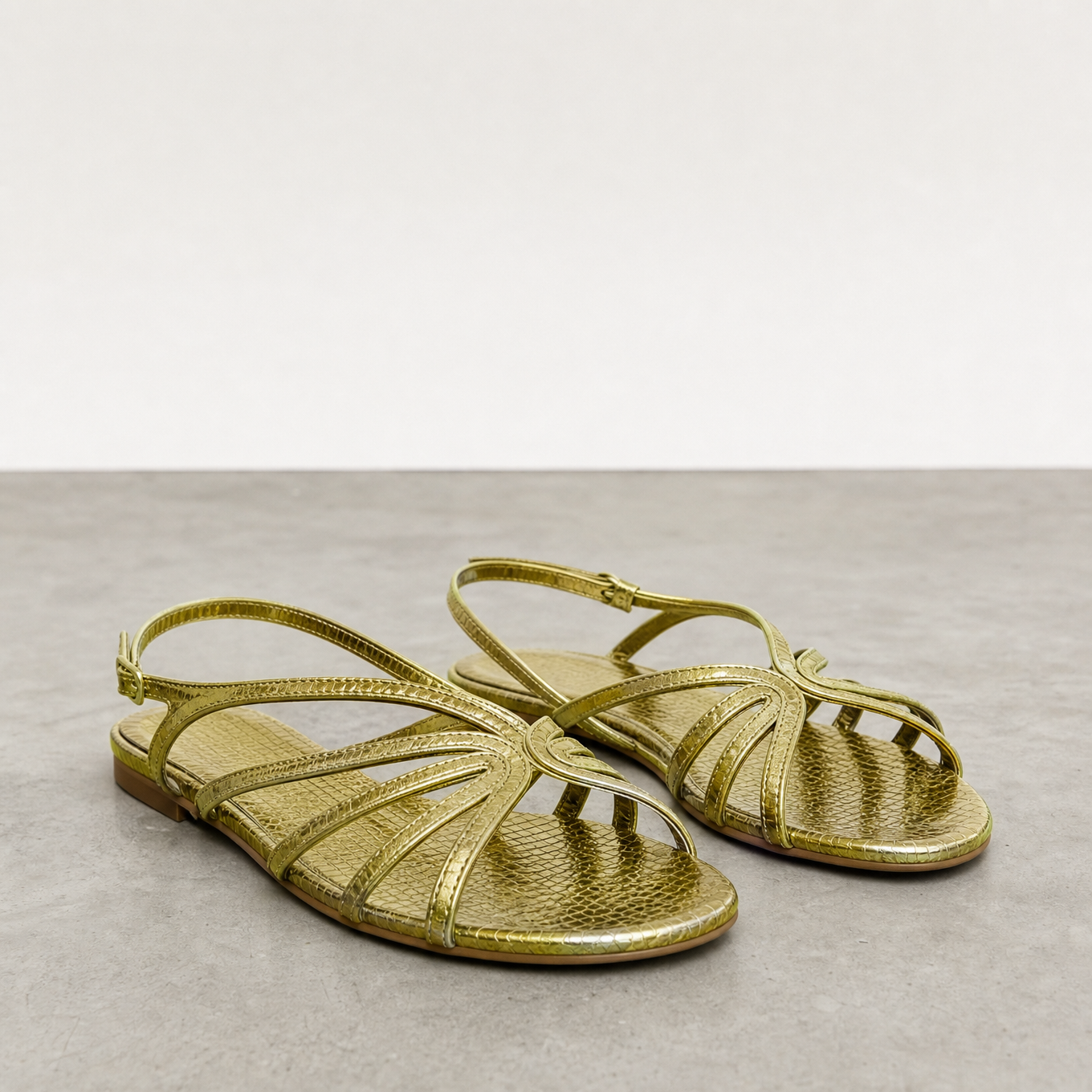 Oakmere | Sandals | Shayna